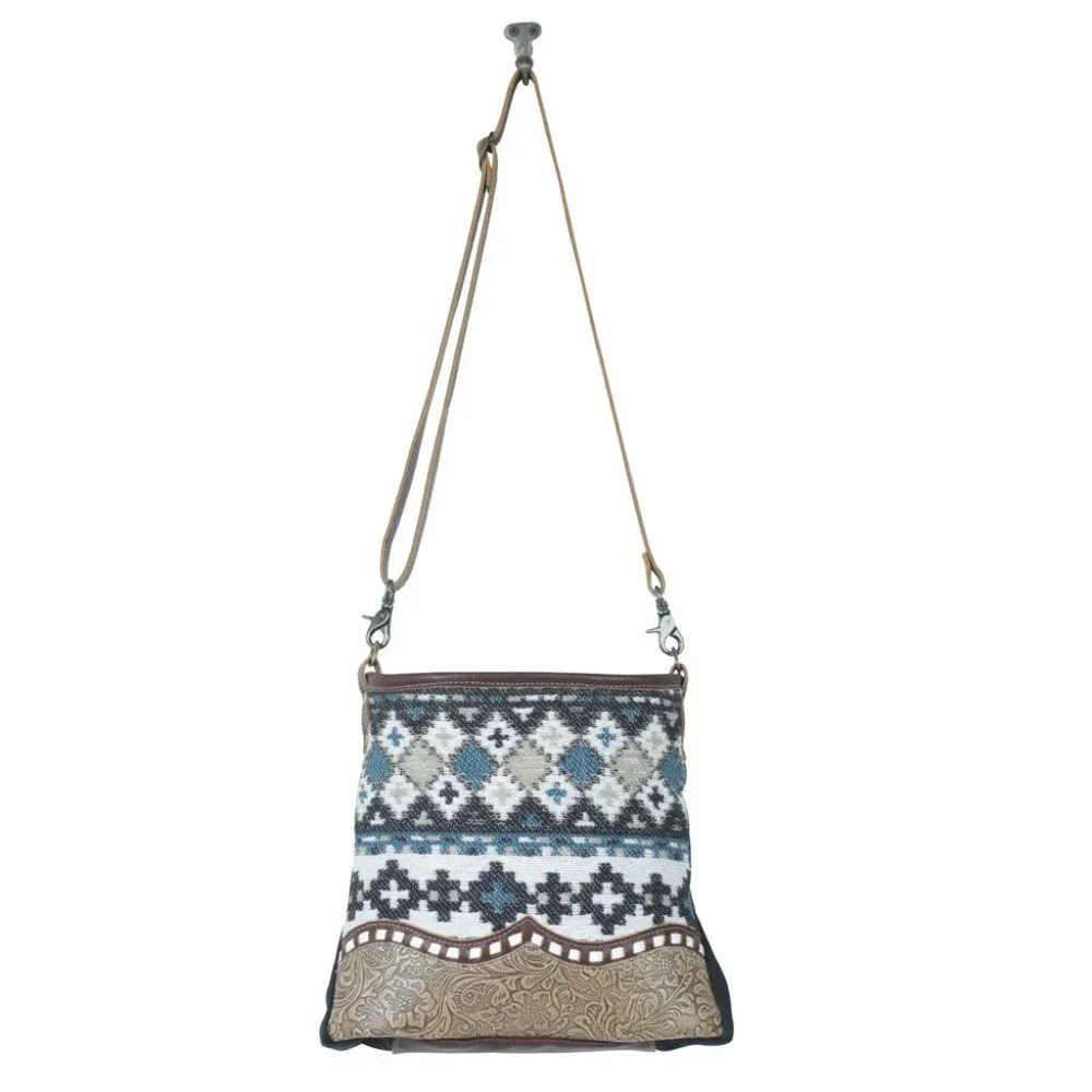 NWT Myra Shoulder Bag - Picture 3 of 6